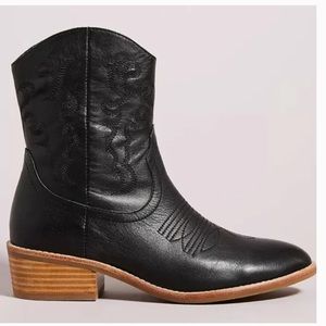 Silent D western boots. Size 36